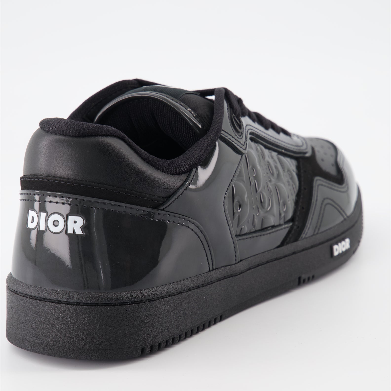 B27 sneakers