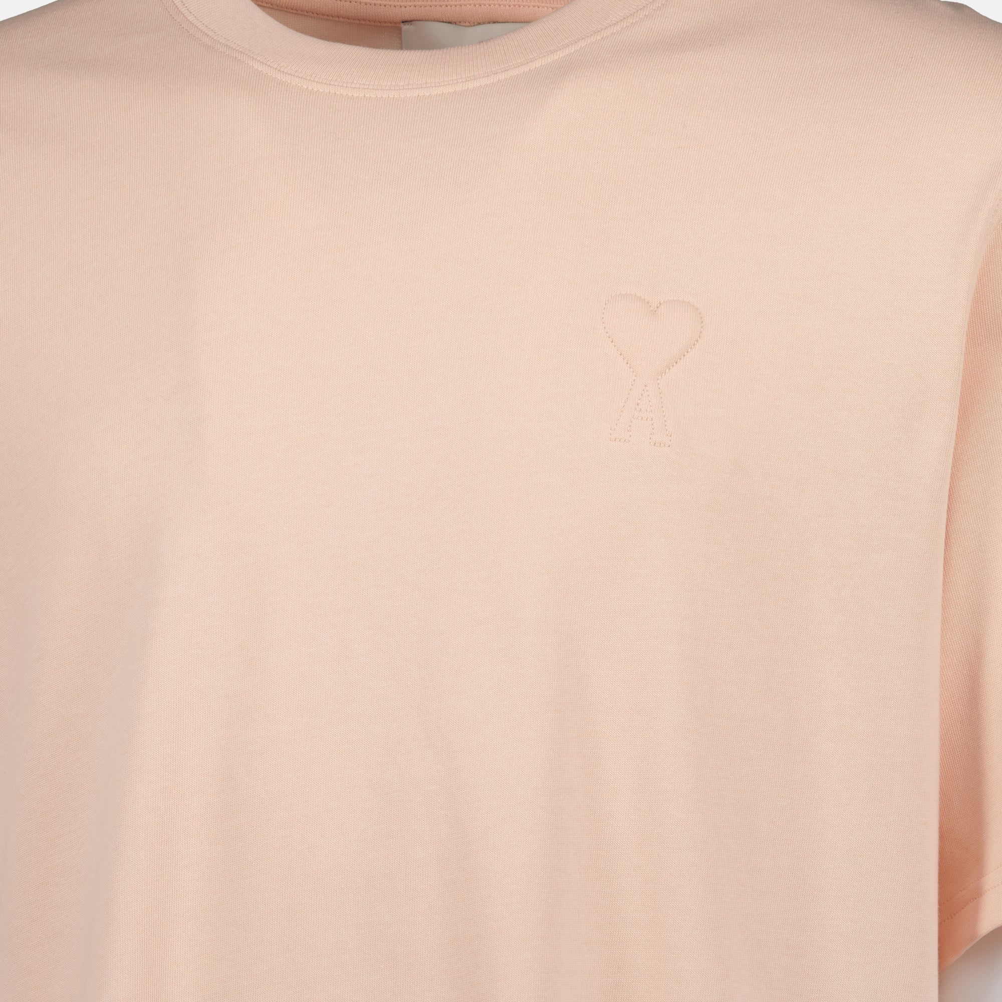 T-shirt logo