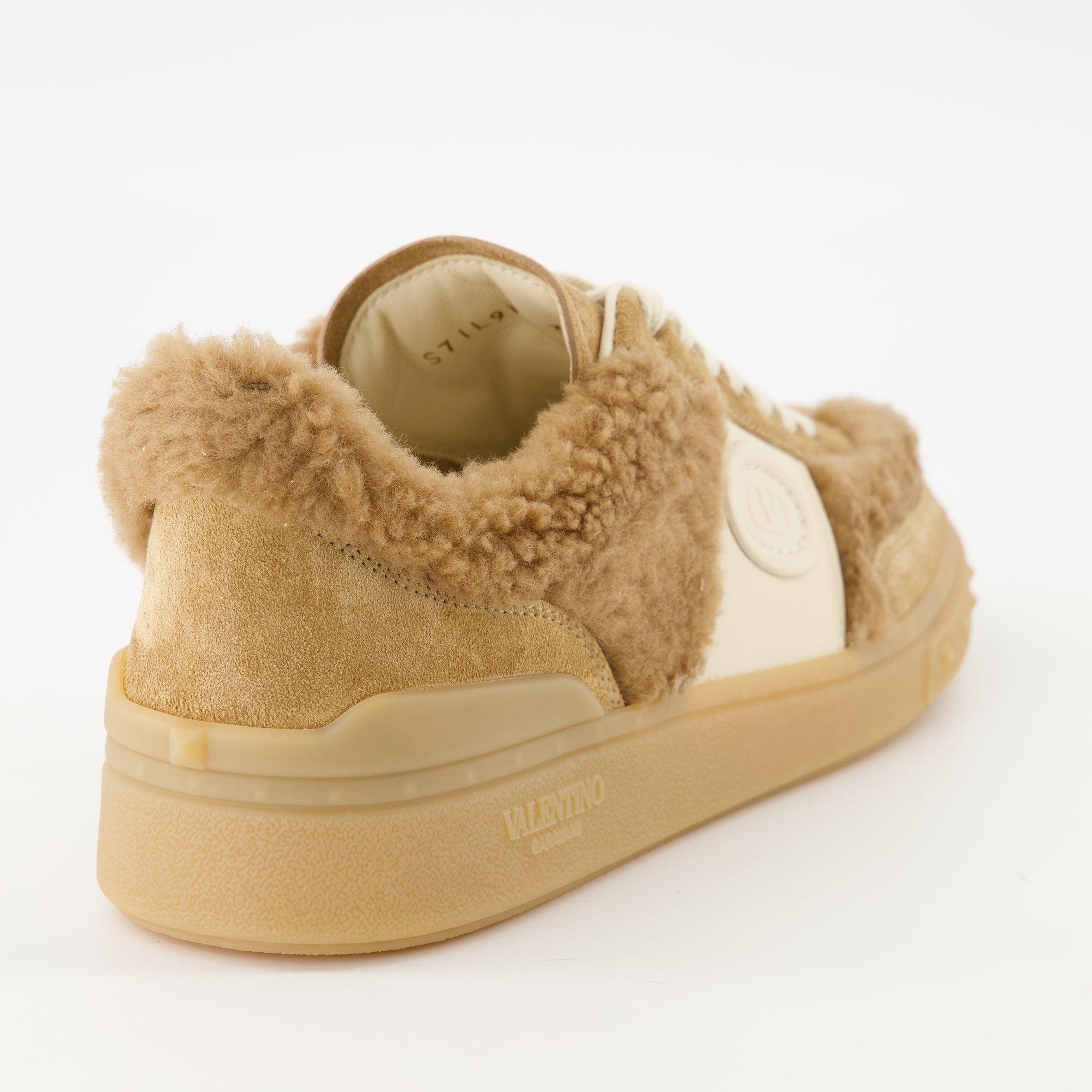 UpVillage Sneakers