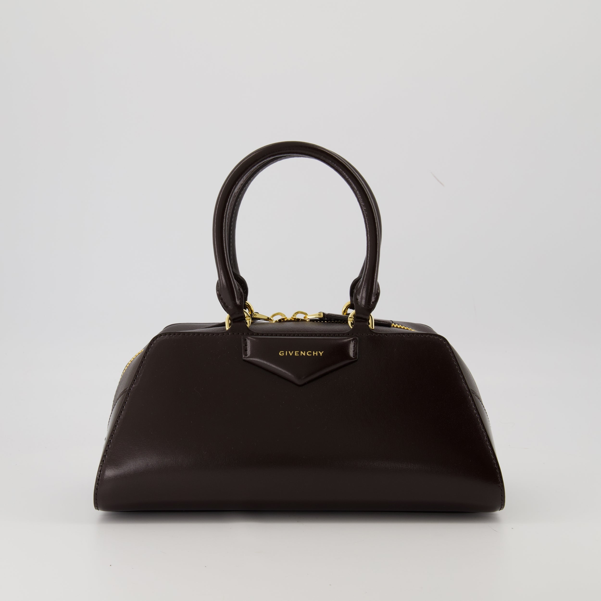 Small Antigona Cube East-West Bag