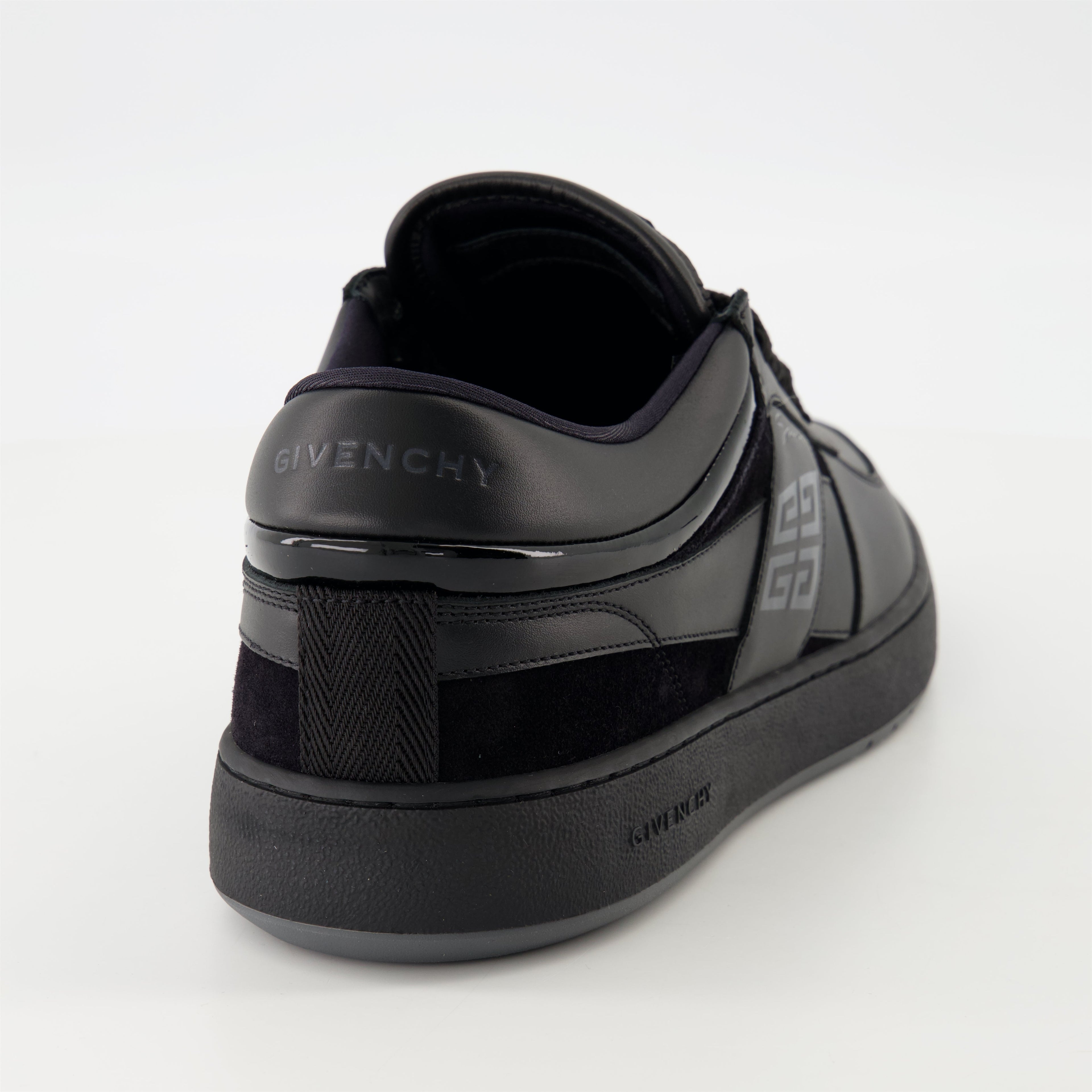G Move Sneakers