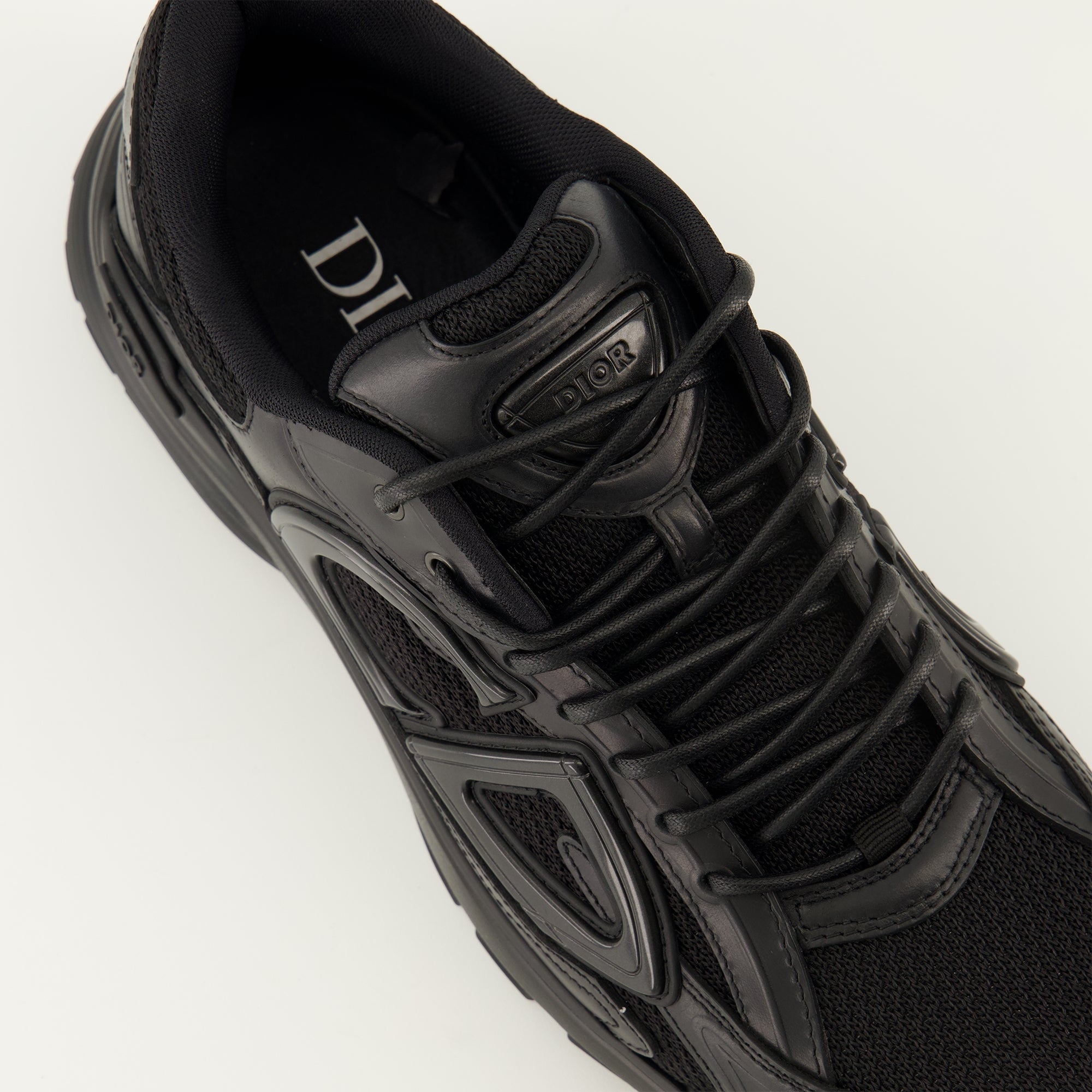 B30 Black Sneakers