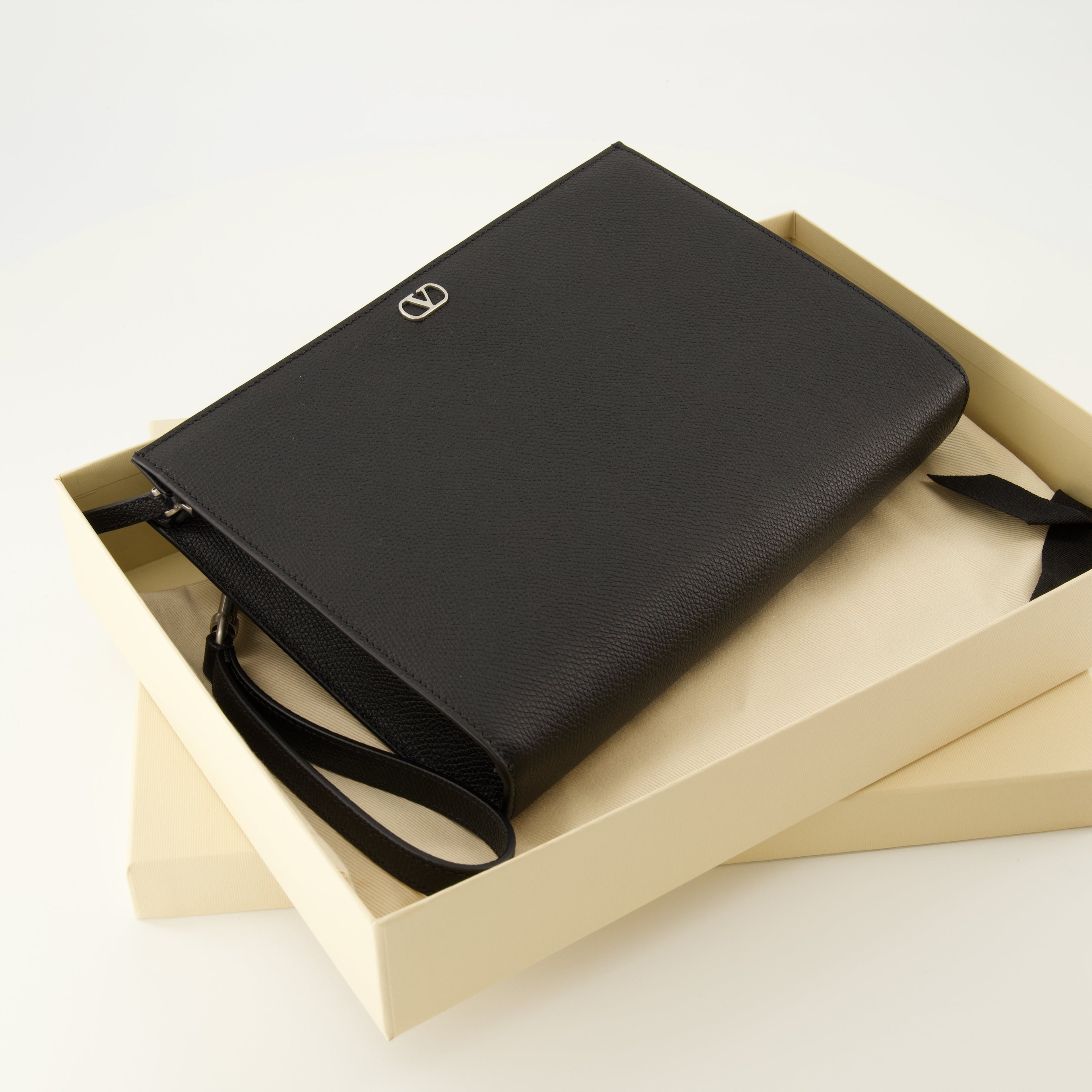 Vlogo Pouch