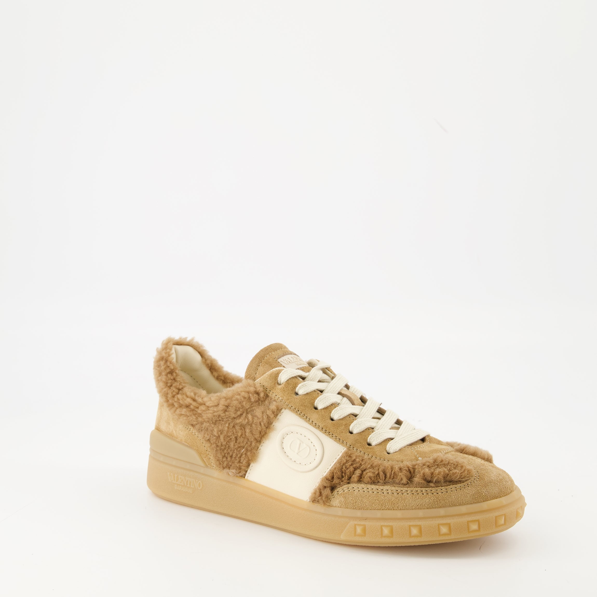 UpVillage Sneakers