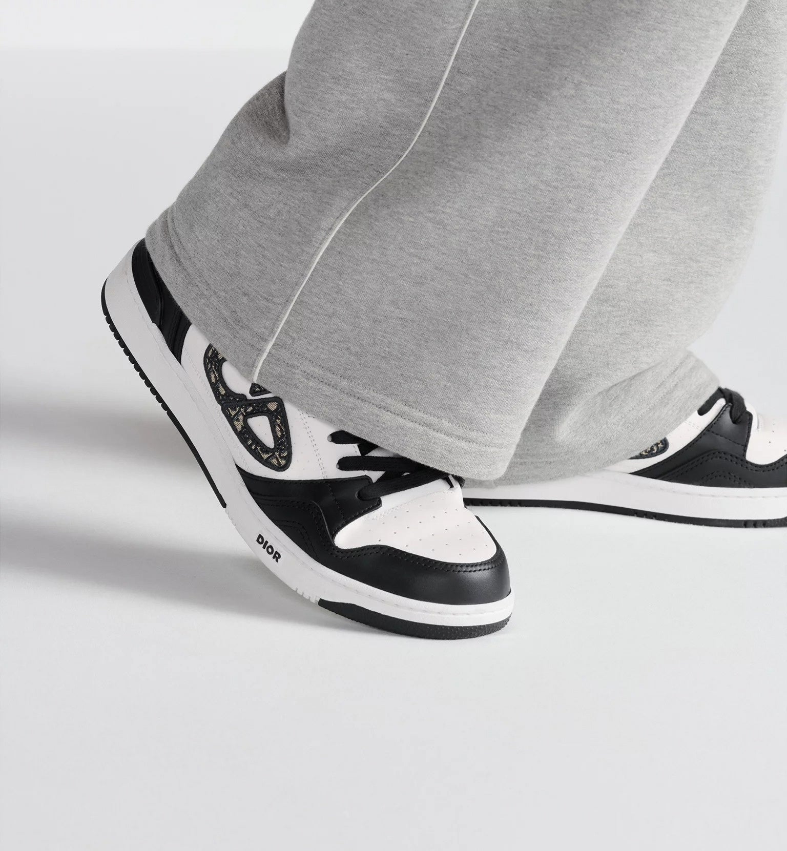 B57 Low-Top Sneakers | Black & White