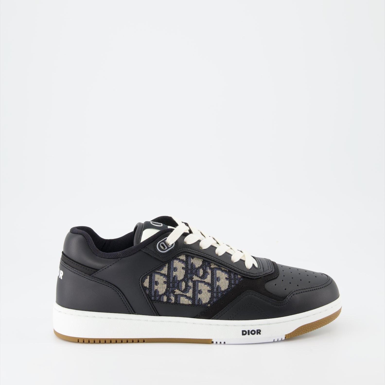 B27 sneakers