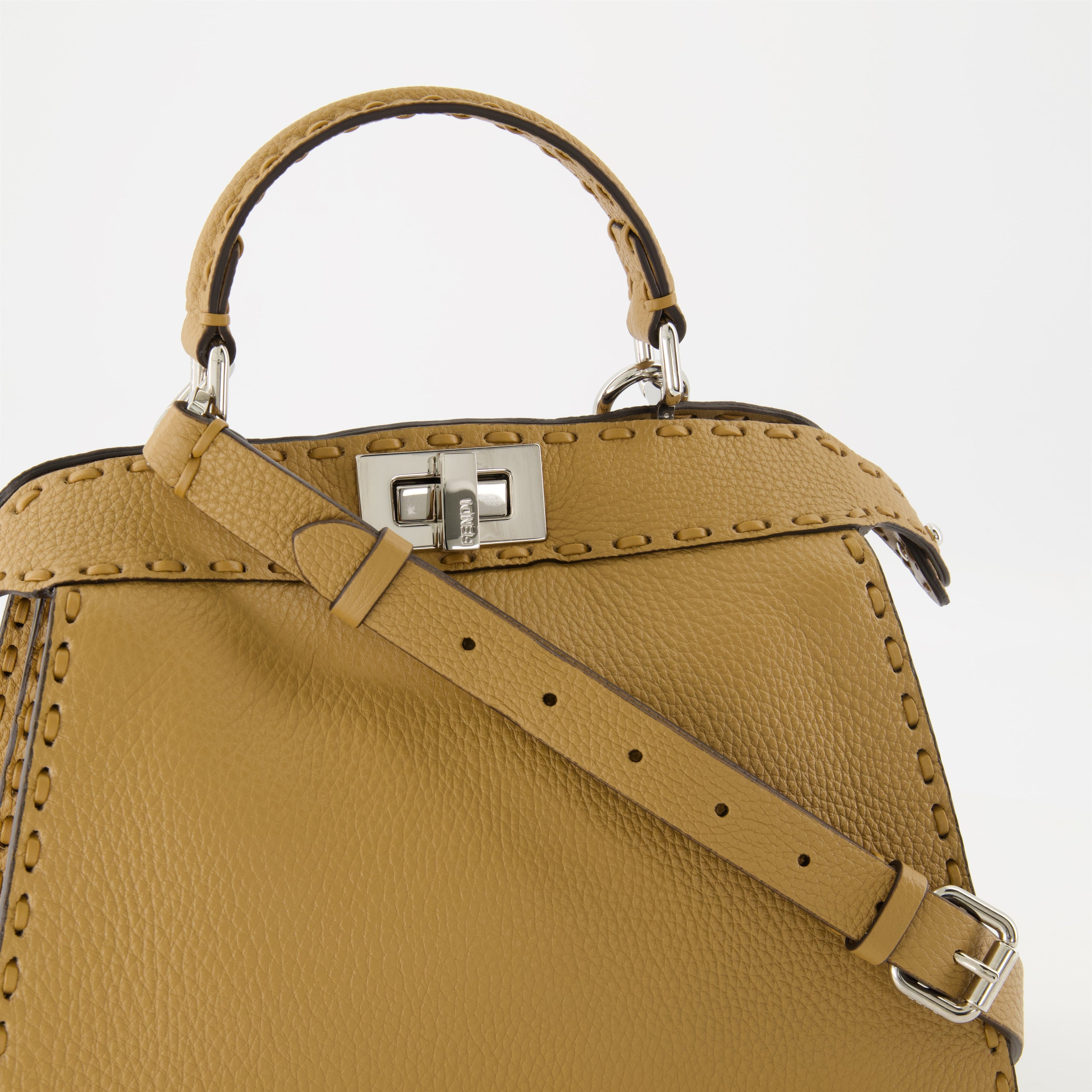 Peekaboo ISeeU Bag